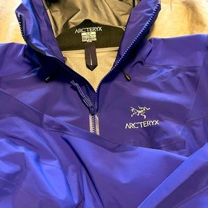 Womens Arcteryx rain jacket